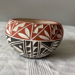 Handcrafted Vintage Acoma Pueblo Pottery
